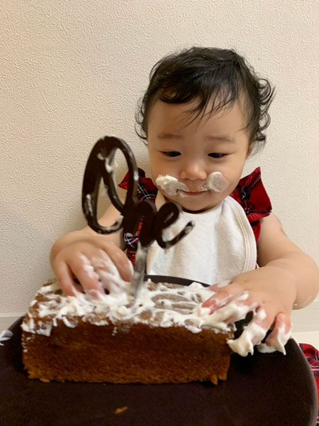 １歳の誕生日の祝い方。スマッシュケーキ。